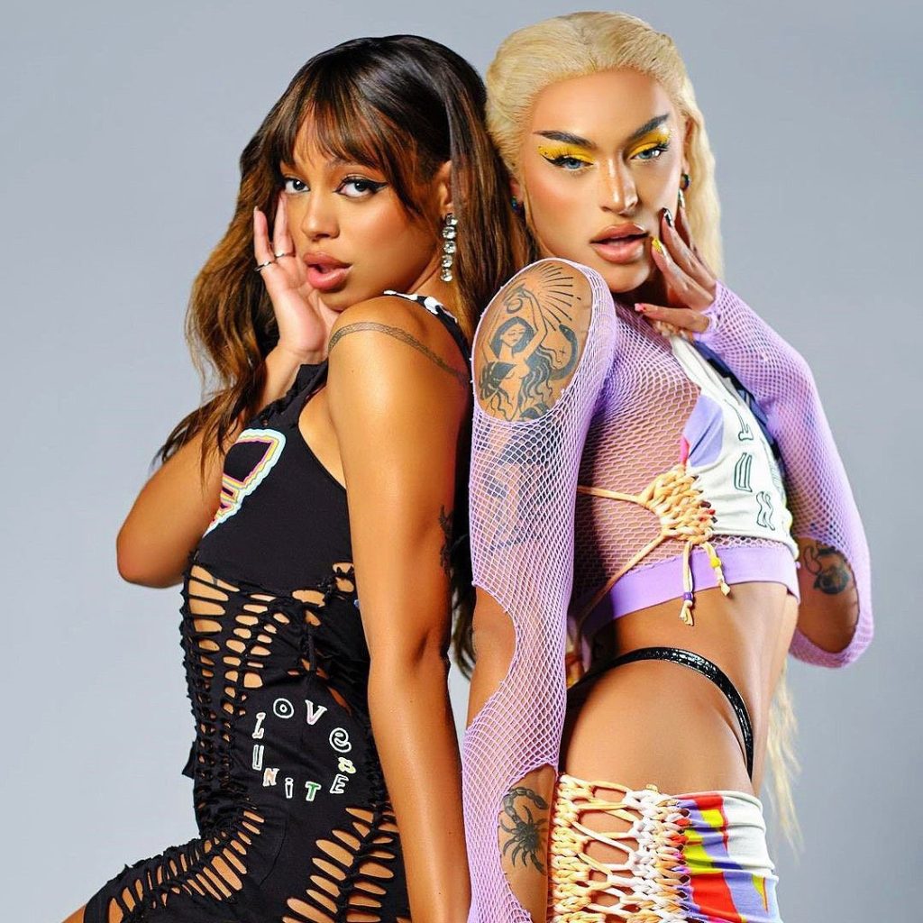Pabllo Vittar divide com Urias o canto de música do álbum ‘Lost in lust’
